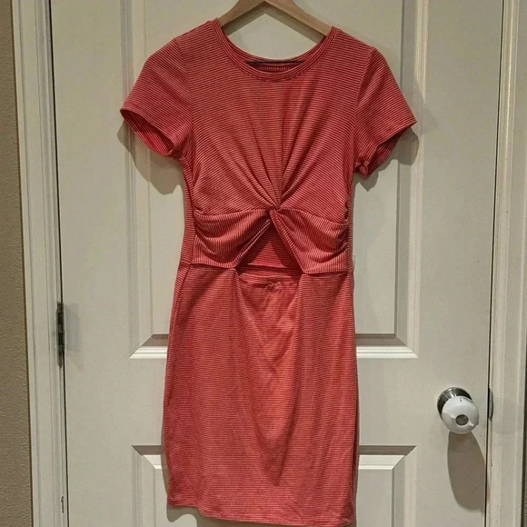 Abercrombie and Fitch red striped‎ dress - Picture 2 of 4
